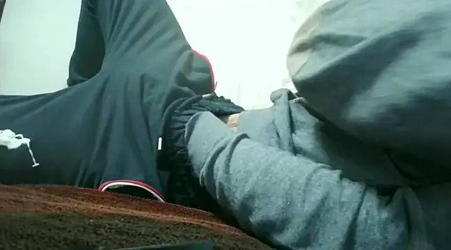 kisandgioni online show from December 6, 12:16 pm