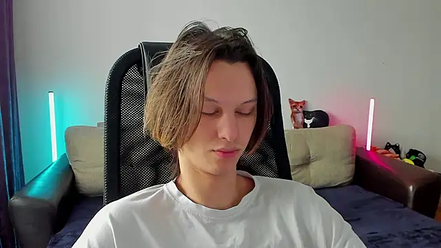 Ostin meow online show from March 20, 6:50 am