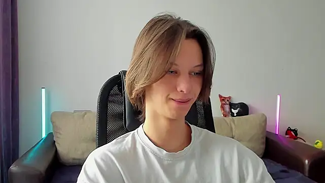 Ostin meow online show from March 13, 7:27 am