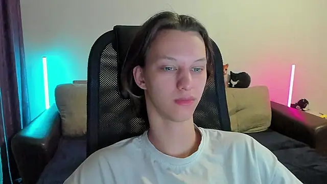 Ostin meow online show from April 8, 4:16 pm