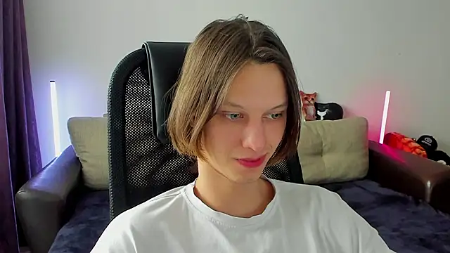 Ostin meow online show from March 16, 5:44 am