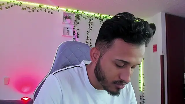 Raf brunette online show from December 27, 2:44 pm