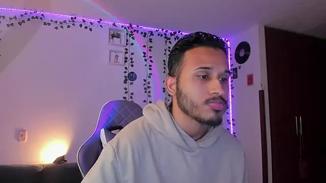 Raf brunette online show from January 17, 10:33 am