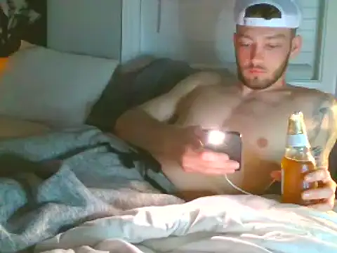 Snapshot of rickyslick123 chatting on February 27, 7:34 am rickyslick123 online show from February 27, 7:34 am