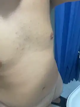 Tratto bianco002 online show from December 17, 6:53 pm