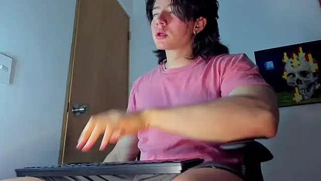 AngelBennet  online show from October 21, 11:07 pm