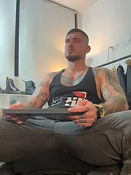 DimitriSullivan  online show from July 13, 12:35 am