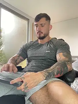 DimitriSullivan  online show from February 4, 1:06 pm