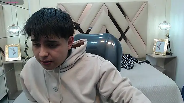 AndrewPherson online show from February 1, 12:16 pm