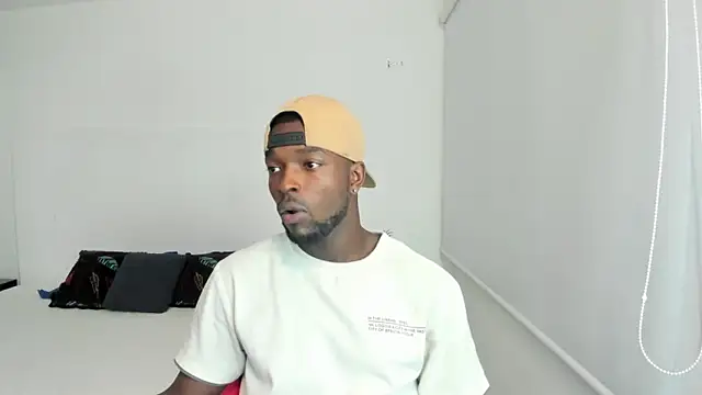 Dylan Taylor online show from February 12, 4:44 am