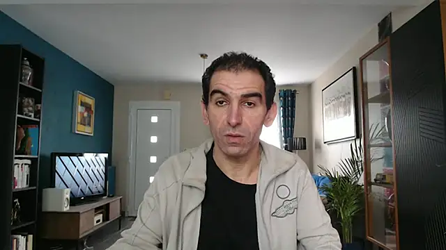 Snapshot of Samir_44200 chatting on January 29, 1:28 pm Samir 44200 online show from January 29, 1:28 pm