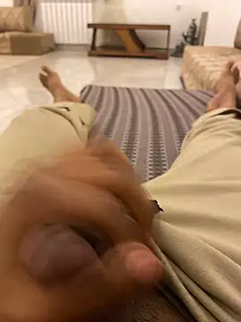 Lahcene online show from February 6, 11:45 pm