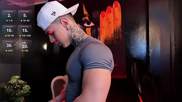 Flynn Riider online show from February 5, 5:42 pm