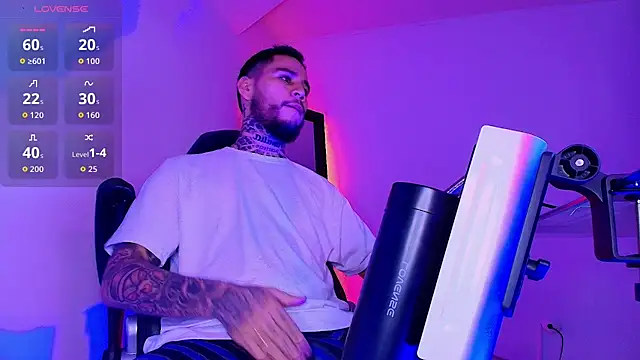 Junihn0 online show from December 17, 6:58 pm