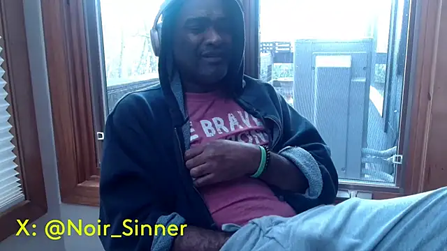 sinnernoir online show from November 3, 4:31 pm