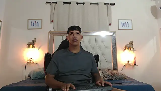 Snapshot of mr_stiven_ chatting on September 9, 2:44 am mr stiven  online show from September 9, 2:44 am