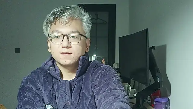 leoUSIR online show from November 12, 8:25 pm