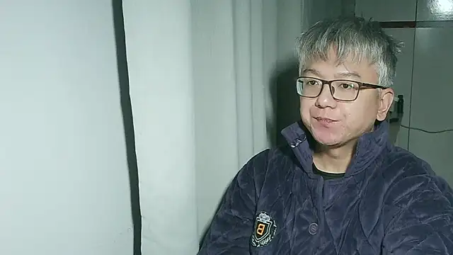 leoUSIR online show from November 27, 11:47 am