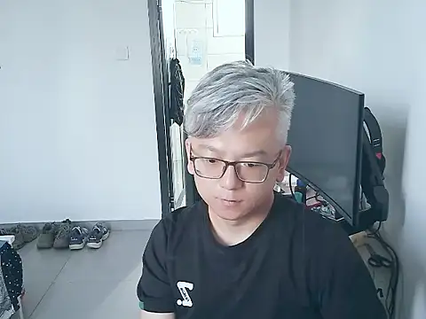 leoUSIR online show from September 11, 1:15 am