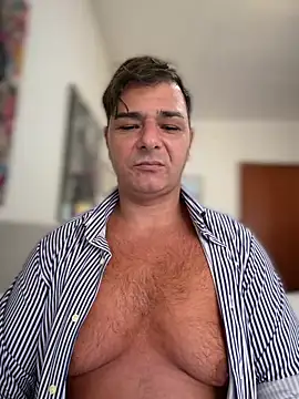 SecretlyDD online show from April 16, 7:30 am