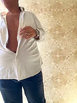 SecretlyDD online show from October 7, 8:29 am