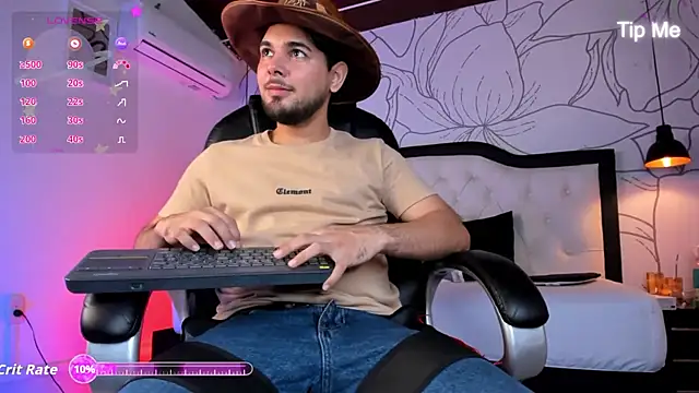 Samir bear online show from July 4, 1:14 pm