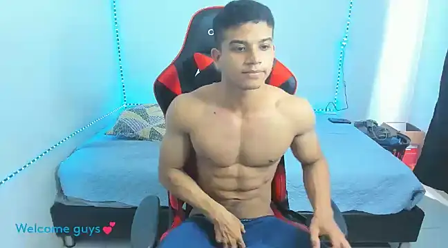 Snapshot of oliver_thompsson7 chatting on January 28, 6:39 pm oliver thompsson7 online show from January 28, 6:39 pm