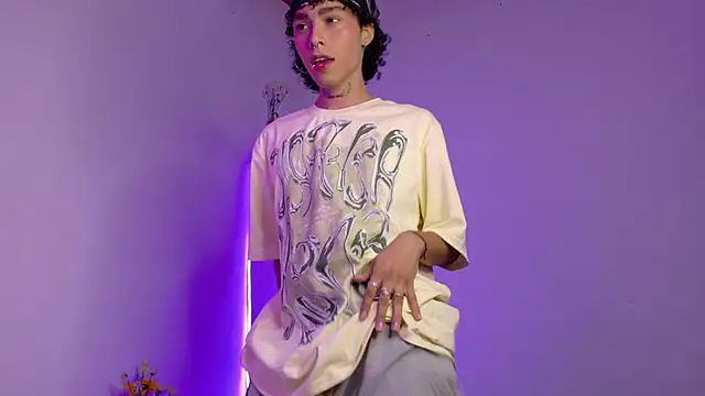 seven7xis online show from March 22, 4:03 am