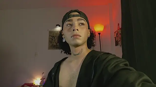 seven7xis online show from March 20, 4:05 am