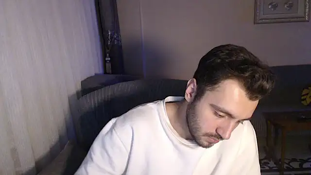 handsomeee04 online show from October 21, 9:50 pm