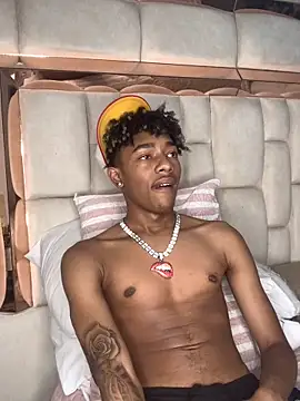 Boy cock18 online show from February 22, 10:26 pm