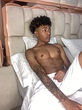 Boy cock18 online show from January 27, 11:11 pm