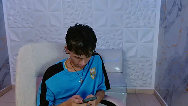 andy dan18 online show from April 9, 7:31 pm