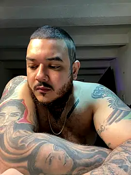 Snapshot of El_Titan1998 chatting on September 19, 9:47 pm El Titan1998 online show from September 19, 9:47 pm