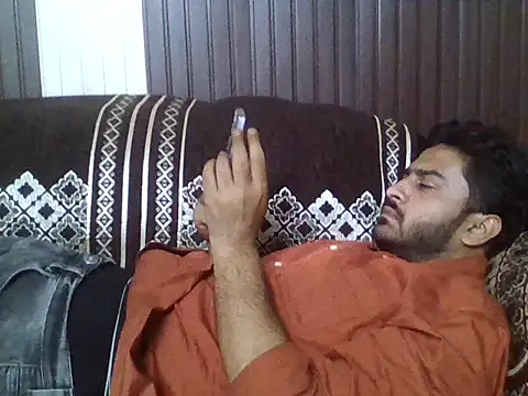 indihotguy online show from April 5, 10:56 am