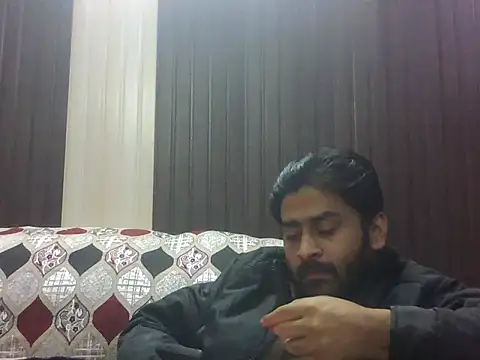 indihotguy online show from November 10, 12:54 pm