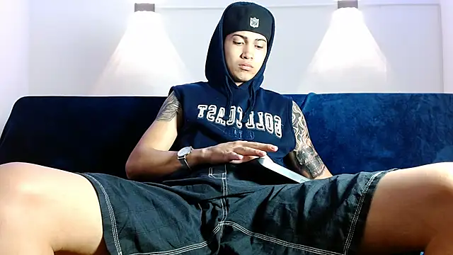 Br4ndxpimm online show from October 3, 1:49 pm