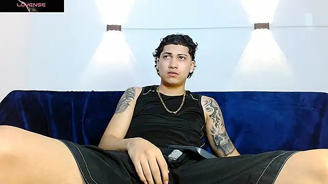 Br4ndxpimm online show from December 4, 6:48 pm