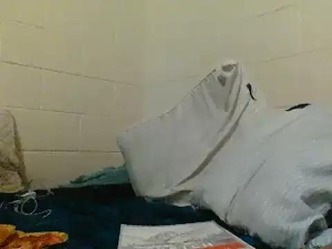 k1oudE online show from December 31, 9:21 am