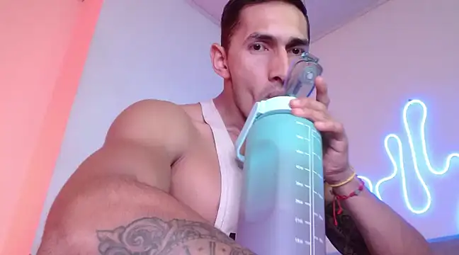Snapshot of Joylopez_fit chatting on January 15, 12:36 pm Joylopez fit online show from January 15, 12:36 pm