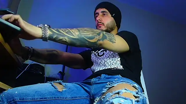 XanderCage99 online show from March 27, 10:43 pm