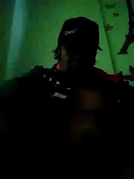 Snapshot of escorpio50jt chatting on March 1, 12:01 pm escorpio50jt online show from March 1, 12:01 pm