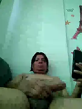 Snapshot of escorpio50jt chatting on January 29, 1:07 pm escorpio50jt online show from January 29, 1:07 pm