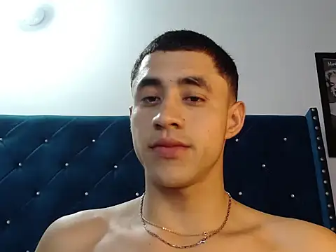 Cris steban1 online show from February 7, 1:46 am