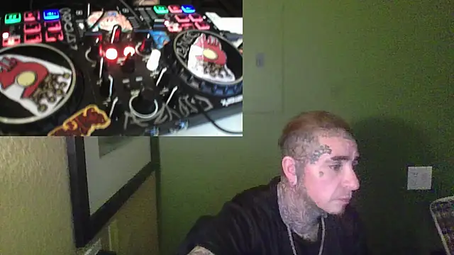 justthetip4209 online show from March 13, 10:10 pm