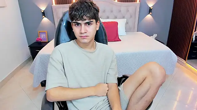 Tommy18   online show from March 10, 3:34 am