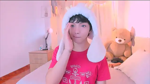 AllanYong18 online show from October 21, 1:03 pm