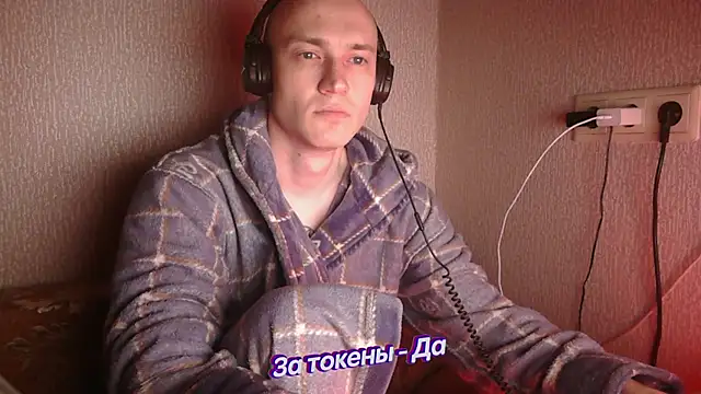 Snapshot of johnny_positive chatting on January 18, 3:46 am johnny positive online show from January 18, 3:46 am