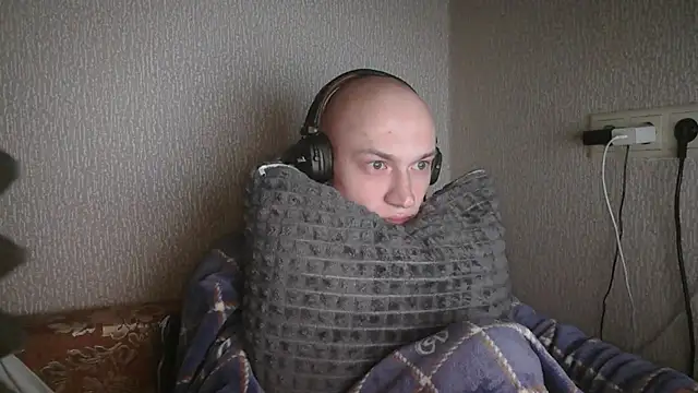 Snapshot of johnny_positive chatting on January 17, 2:29 am johnny positive online show from January 17, 2:29 am