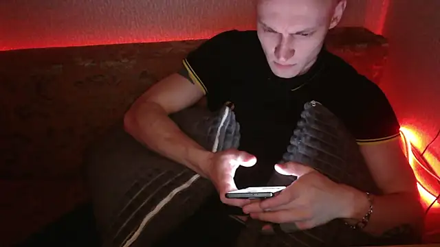 Snapshot of johnny_positive chatting on February 9, 5:33 pm johnny positive online show from February 9, 5:33 pm